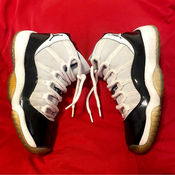 Jordan Retro 11 ‘Concord’ (6.5y) - Picture 4 of 5